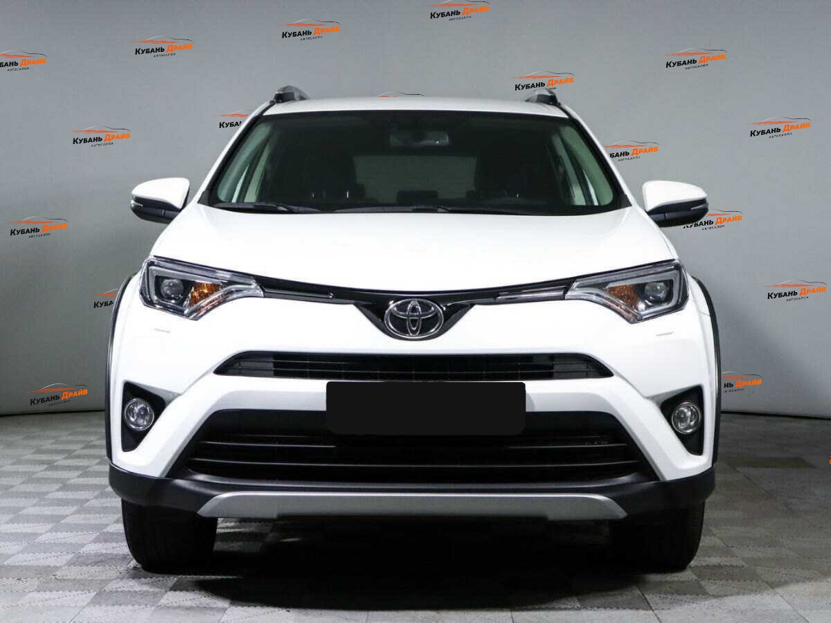 Toyota RAV4 2018 года с пробегом. Фото: #1