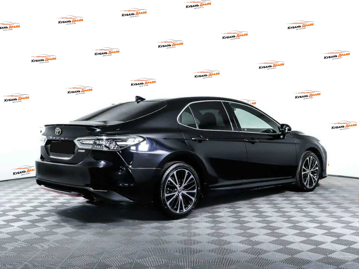 Toyota Camry 2020 года с пробегом. Фото: #4