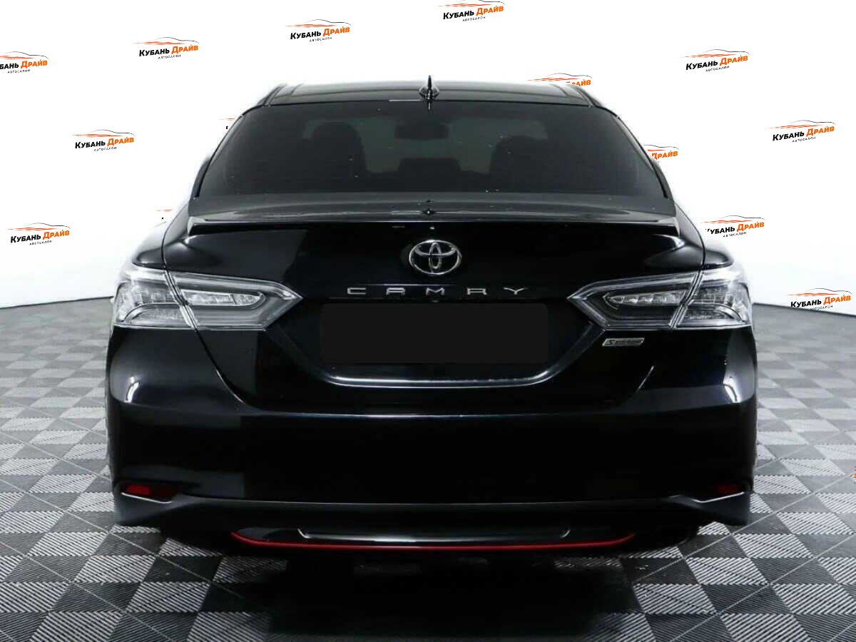 Toyota Camry 2020 года с пробегом. Фото: #5