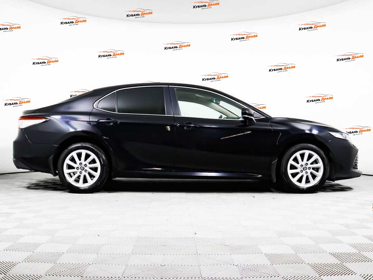 Toyota Camry 2019 года с пробегом. Фото: #3