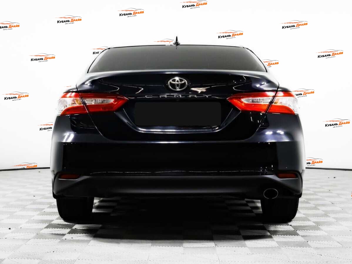 Toyota Camry 2019 года с пробегом. Фото: #5