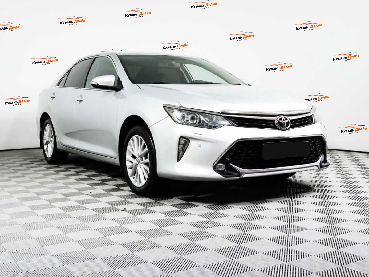 Toyota Camry 2015 года с пробегом. Фото: #2