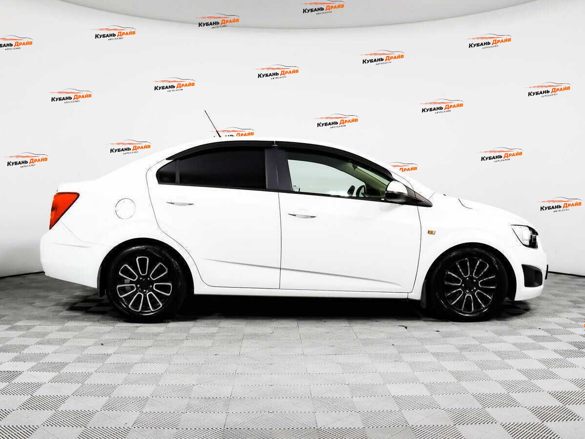 Chevrolet Aveo 2014 года с пробегом. Фото: #3
