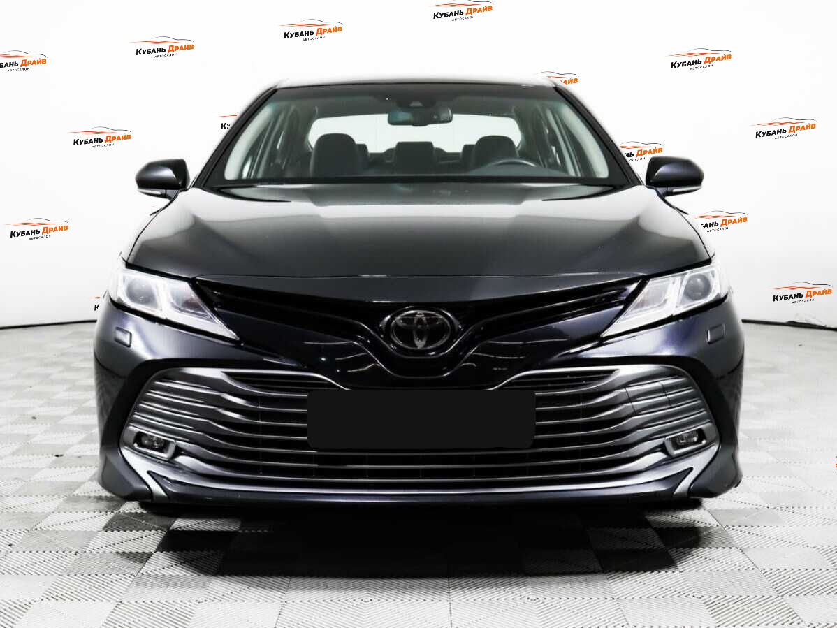 Toyota Camry 2020 года с пробегом. Фото: #1
