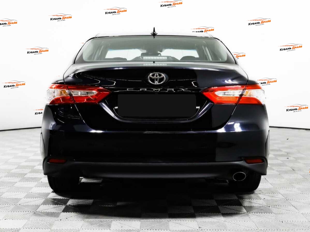 Toyota Camry 2020 года с пробегом. Фото: #4