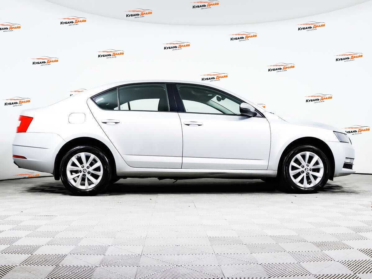 Skoda Octavia 2018 года с пробегом. Фото: #3