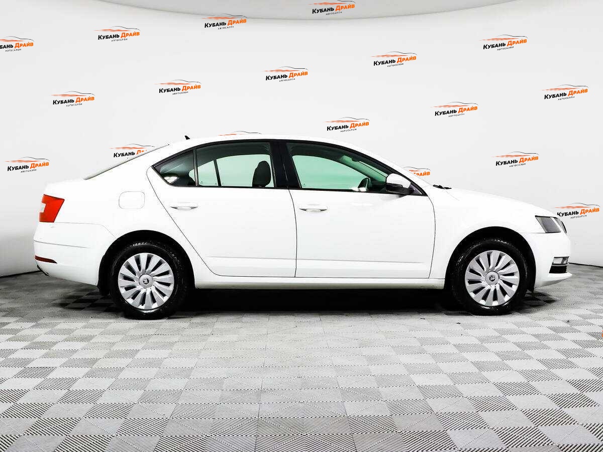 Skoda Octavia 2018 года с пробегом. Фото: #3