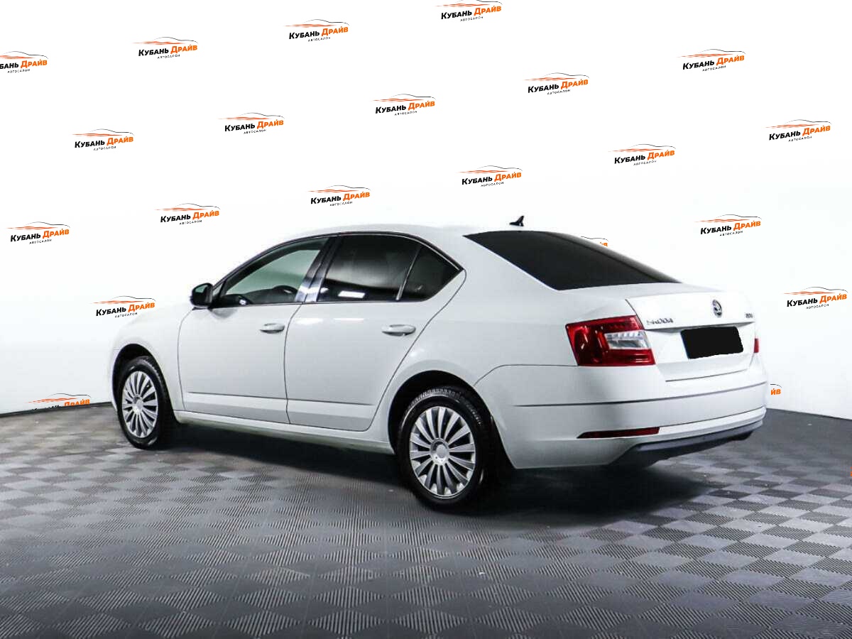 Skoda Octavia 2018 года с пробегом. Фото: #6