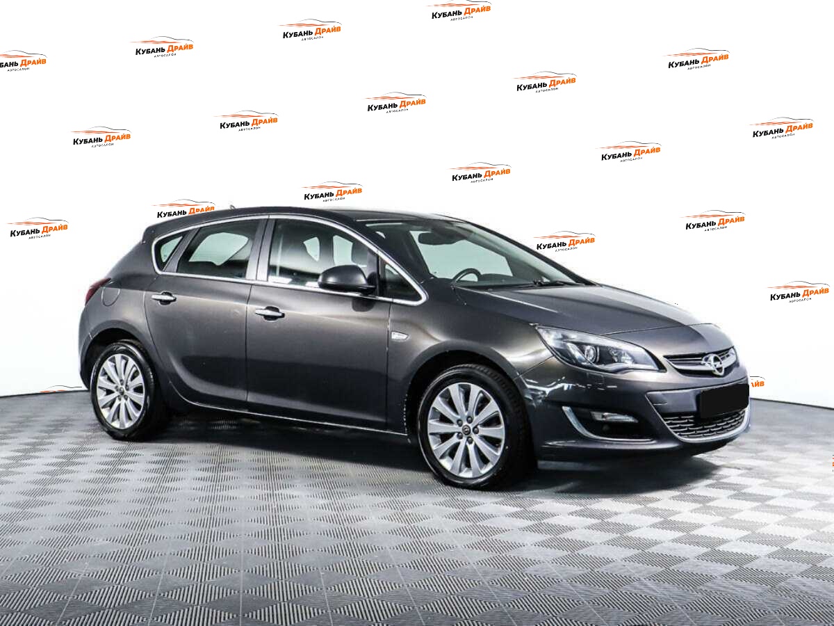 Opel Astra 2012 года с пробегом. Фото: #2