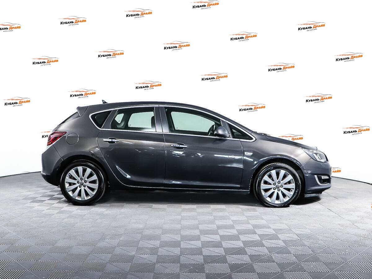 Opel Astra 2012 года с пробегом. Фото: #3