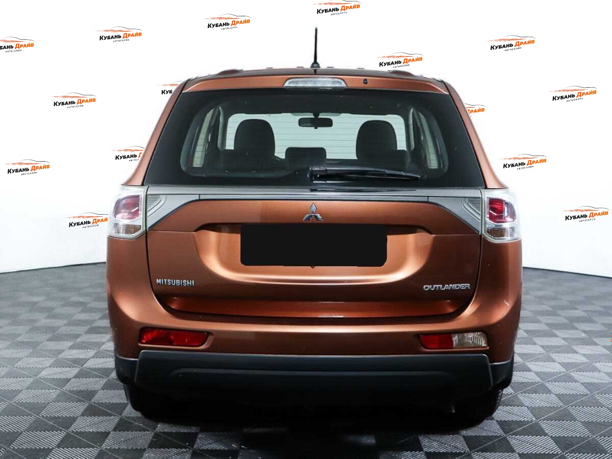 Mitsubishi Outlander 2012 года с пробегом. Фото: #5