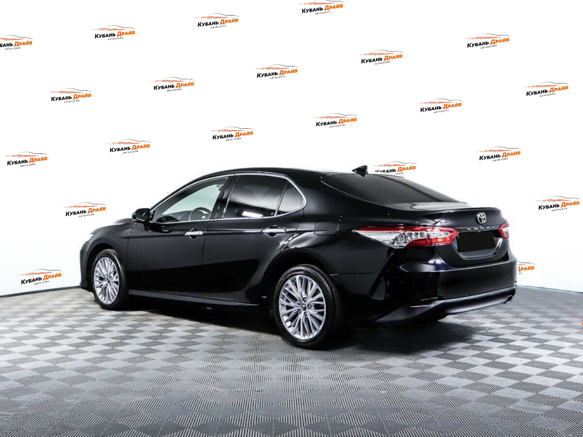 Toyota Camry 2019 года с пробегом. Фото: #6
