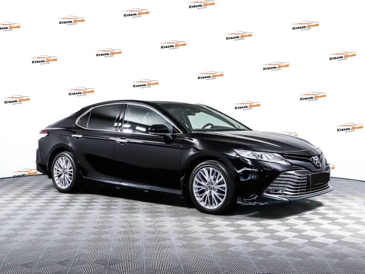 Toyota Camry 2018 года с пробегом. Фото: #2