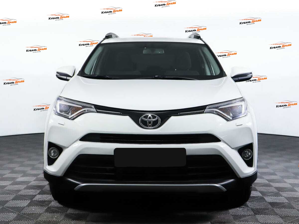 Toyota RAV4 2017 года с пробегом. Фото: #1