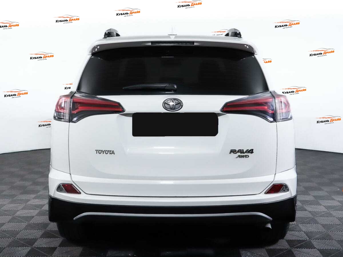 Toyota RAV4 2017 года с пробегом. Фото: #5
