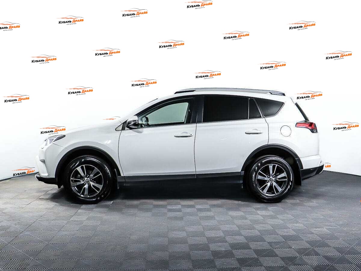 Toyota RAV4 2017 года с пробегом. Фото: #7