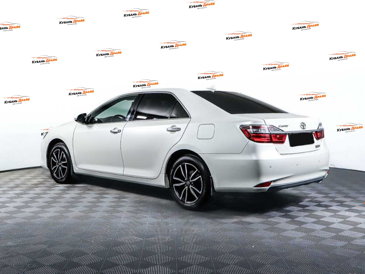 Toyota Camry 2017 года с пробегом. Фото: #6