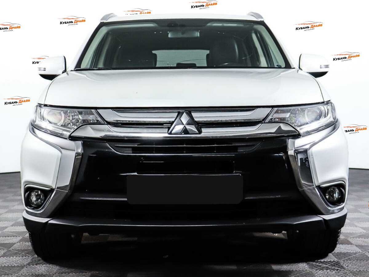 Mitsubishi Outlander 2015 года с пробегом. Фото: #1