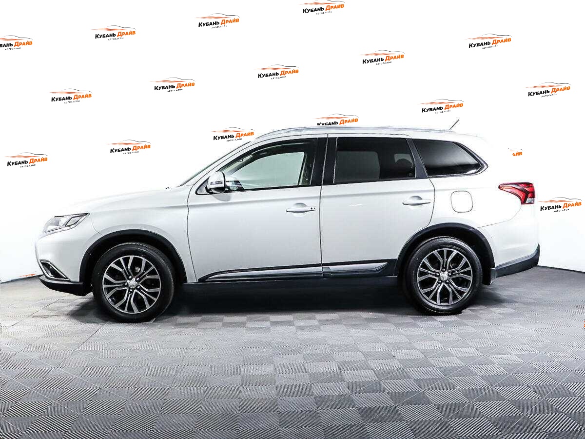 Mitsubishi Outlander 2015 года с пробегом. Фото: #7