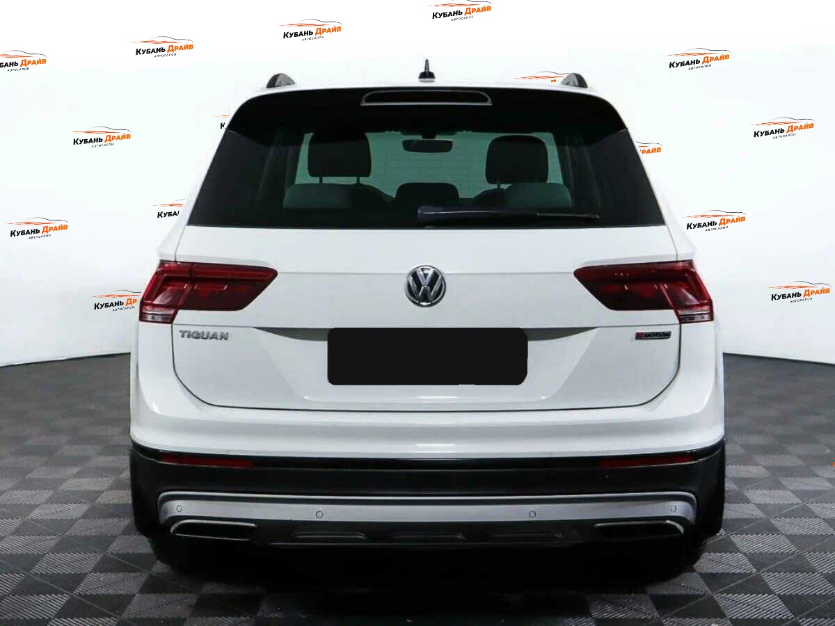 Volkswagen Tiguan 2018 года с пробегом. Фото: #5
