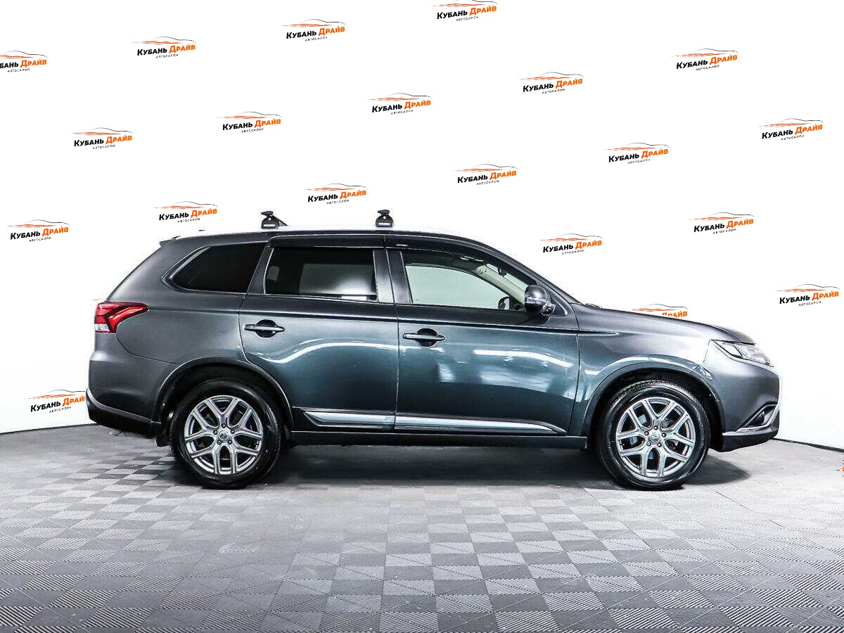 Mitsubishi Outlander 2020 года с пробегом. Фото: #3