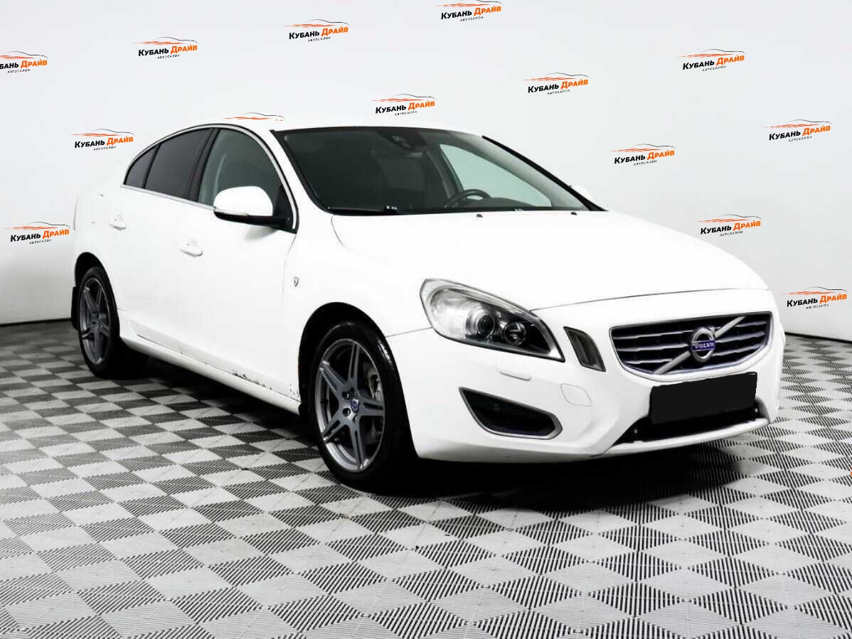Volvo S60 2012 года с пробегом. Фото: #2