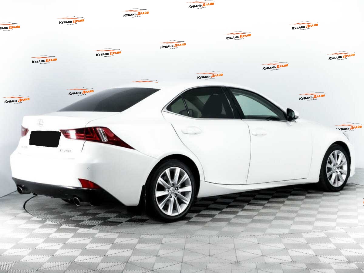 Lexus IS 2015 года с пробегом. Фото: #4