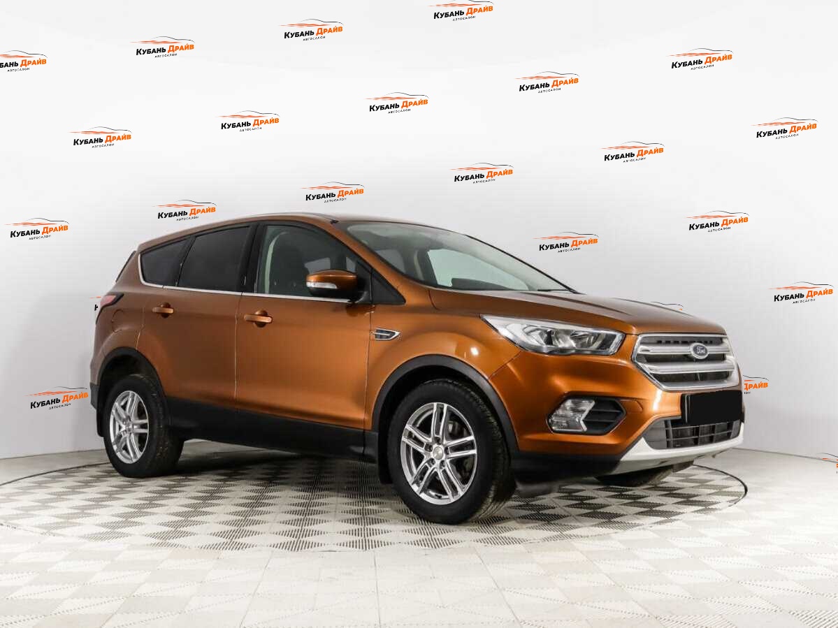 Ford Kuga 2017 года с пробегом. Фото: #2