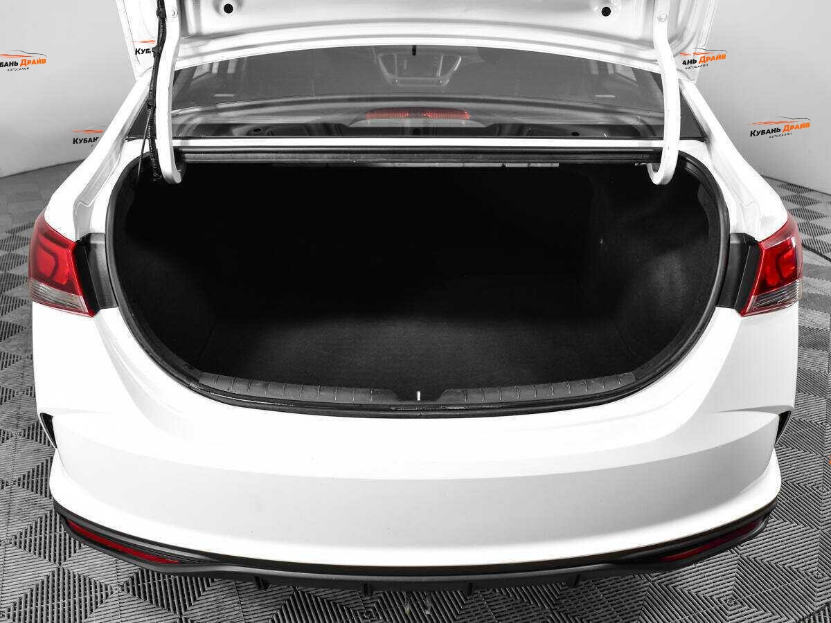 Hyundai Solaris 2021 года с пробегом. Фото: #11