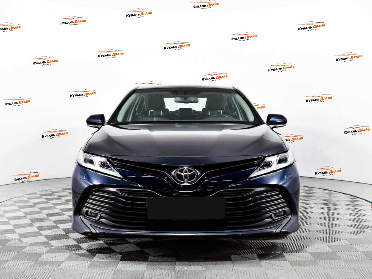 Toyota Camry 2019 года с пробегом. Фото: #1