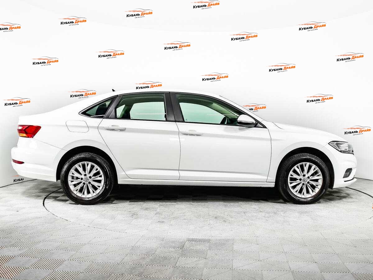 Volkswagen Jetta 2020 года с пробегом. Фото: #3