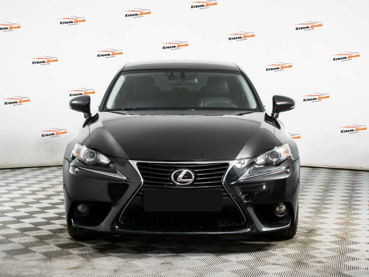 Lexus IS 2013 года с пробегом. Фото: #1