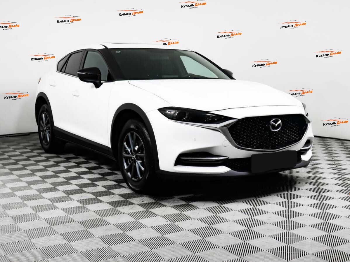 Mazda CX-4 2022 года с пробегом. Фото: #2