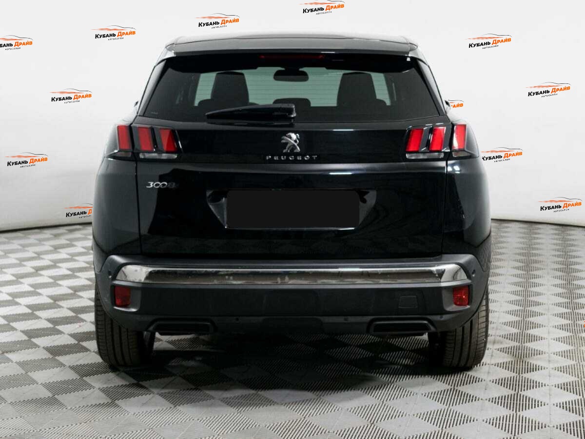 Peugeot 3008 2018 года с пробегом. Фото: #4