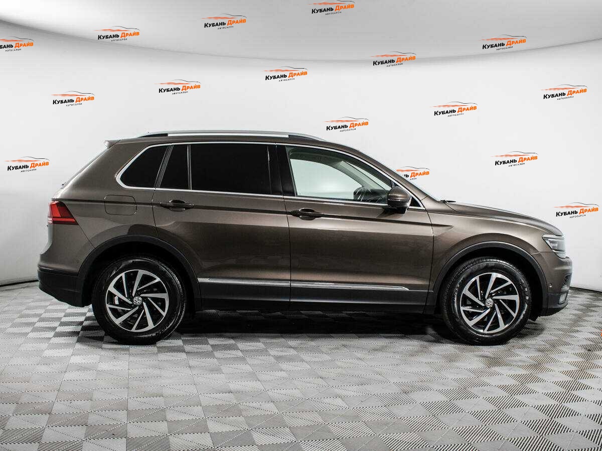 Volkswagen Tiguan 2018 года с пробегом. Фото: #3