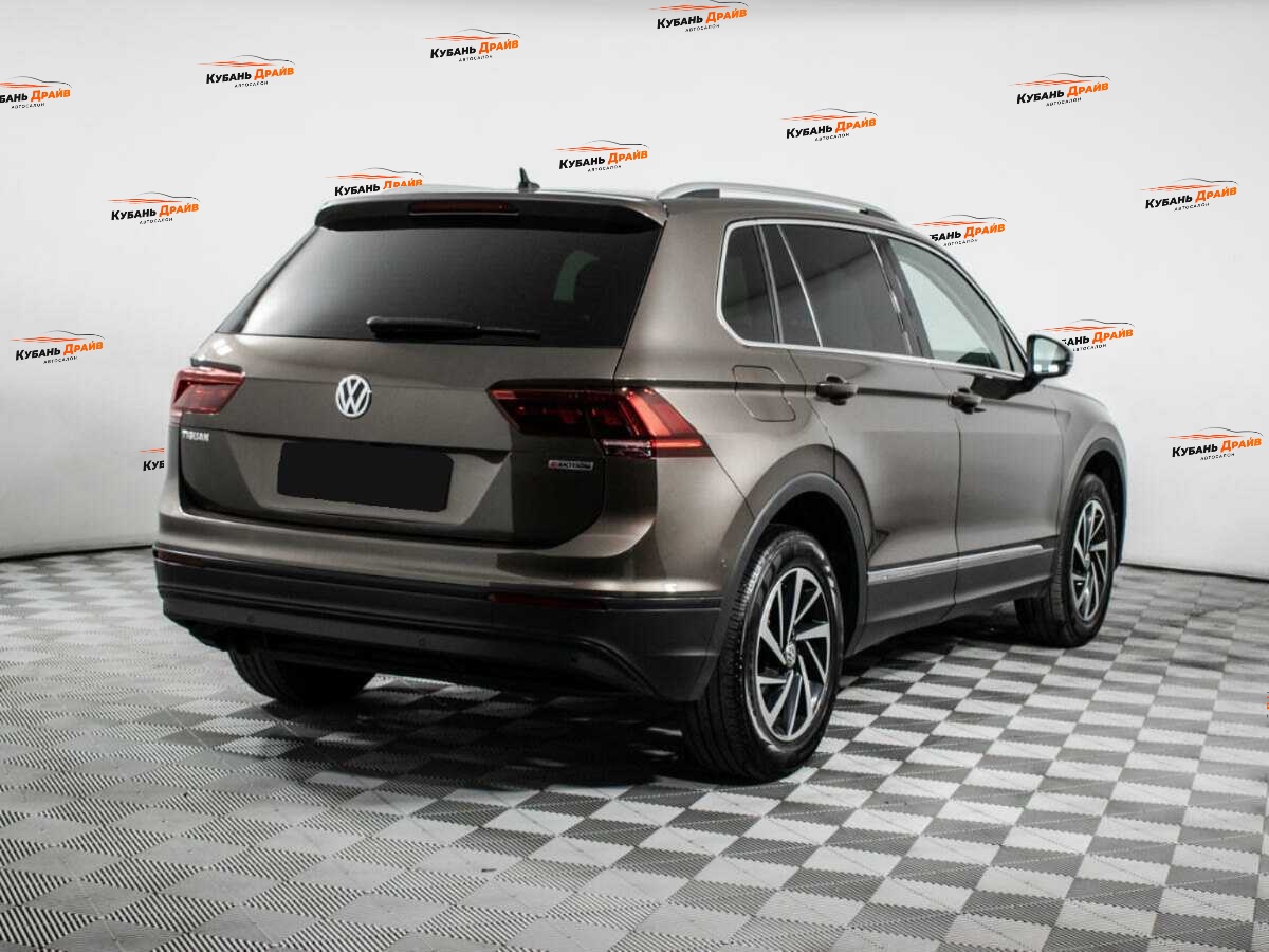 Volkswagen Tiguan 2018 года с пробегом. Фото: #4