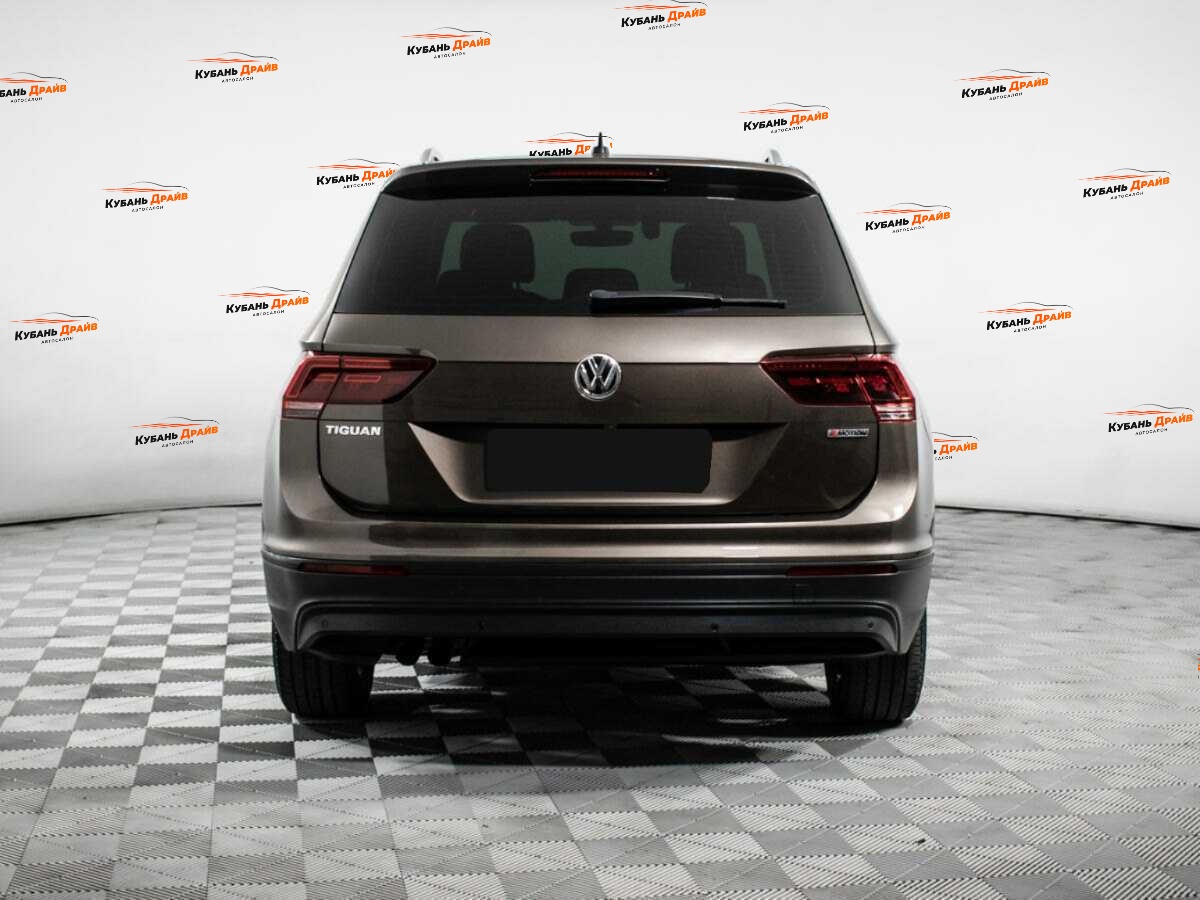 Volkswagen Tiguan 2018 года с пробегом. Фото: #5