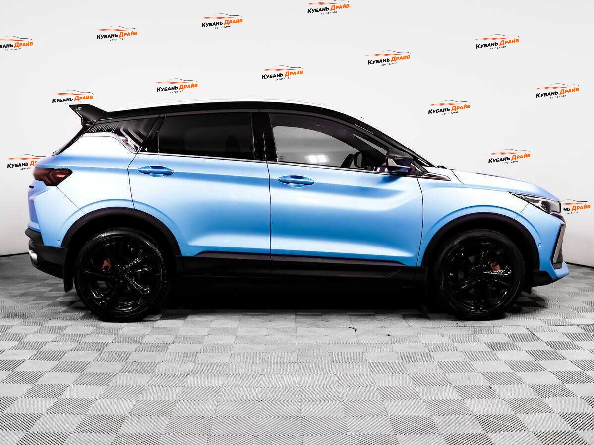Geely Coolray 2023 года с пробегом. Фото: #3