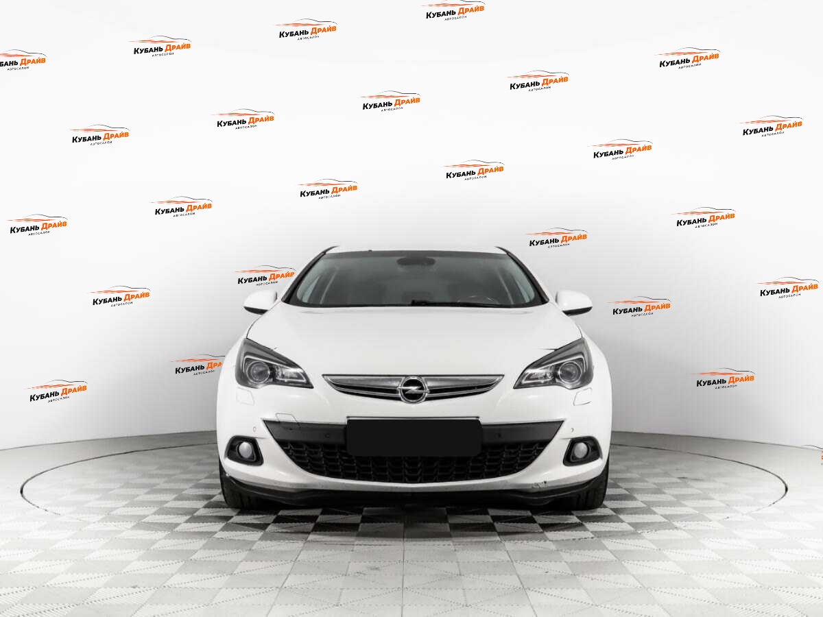 Opel Astra 2012 года с пробегом. Фото: #1