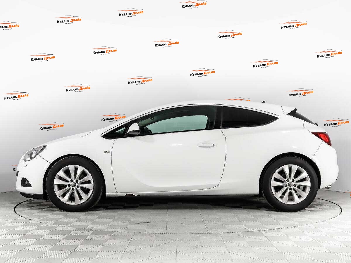 Opel Astra 2012 года с пробегом. Фото: #7