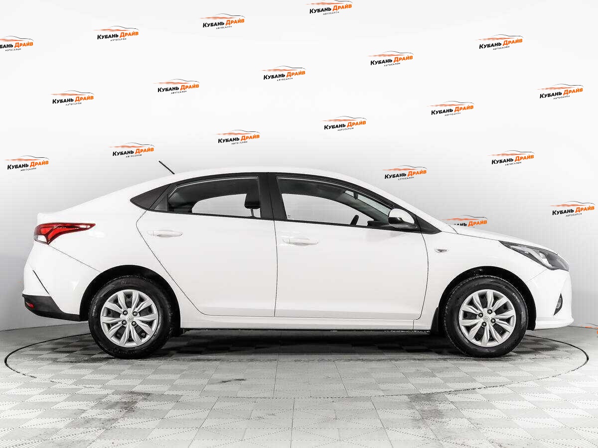 Hyundai Solaris 2021 года с пробегом. Фото: #3