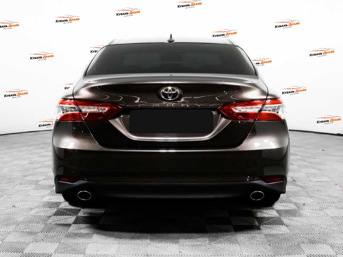Toyota Camry 2020 года с пробегом. Фото: #5