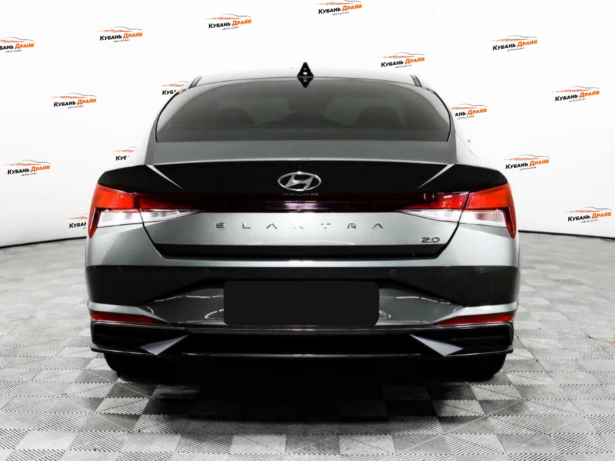 Hyundai Elantra 2021 года с пробегом. Фото: #5