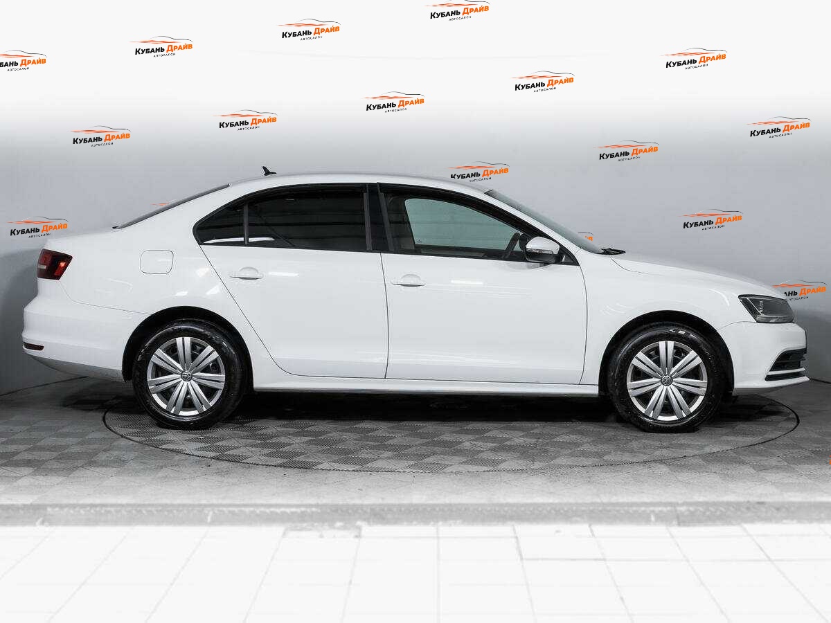 Volkswagen Jetta 2016 года с пробегом. Фото: #3