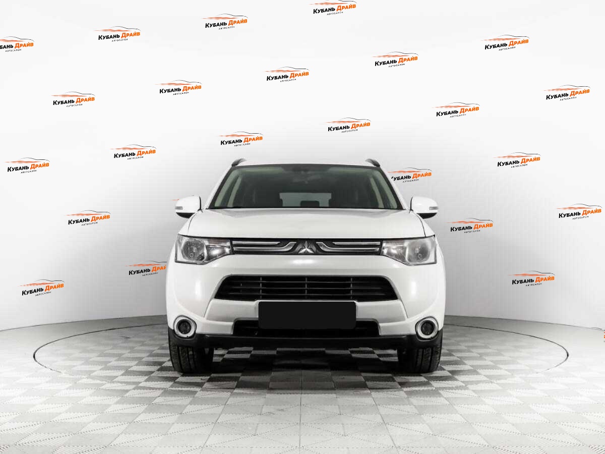 Mitsubishi Outlander 2014 года с пробегом. Фото: #1