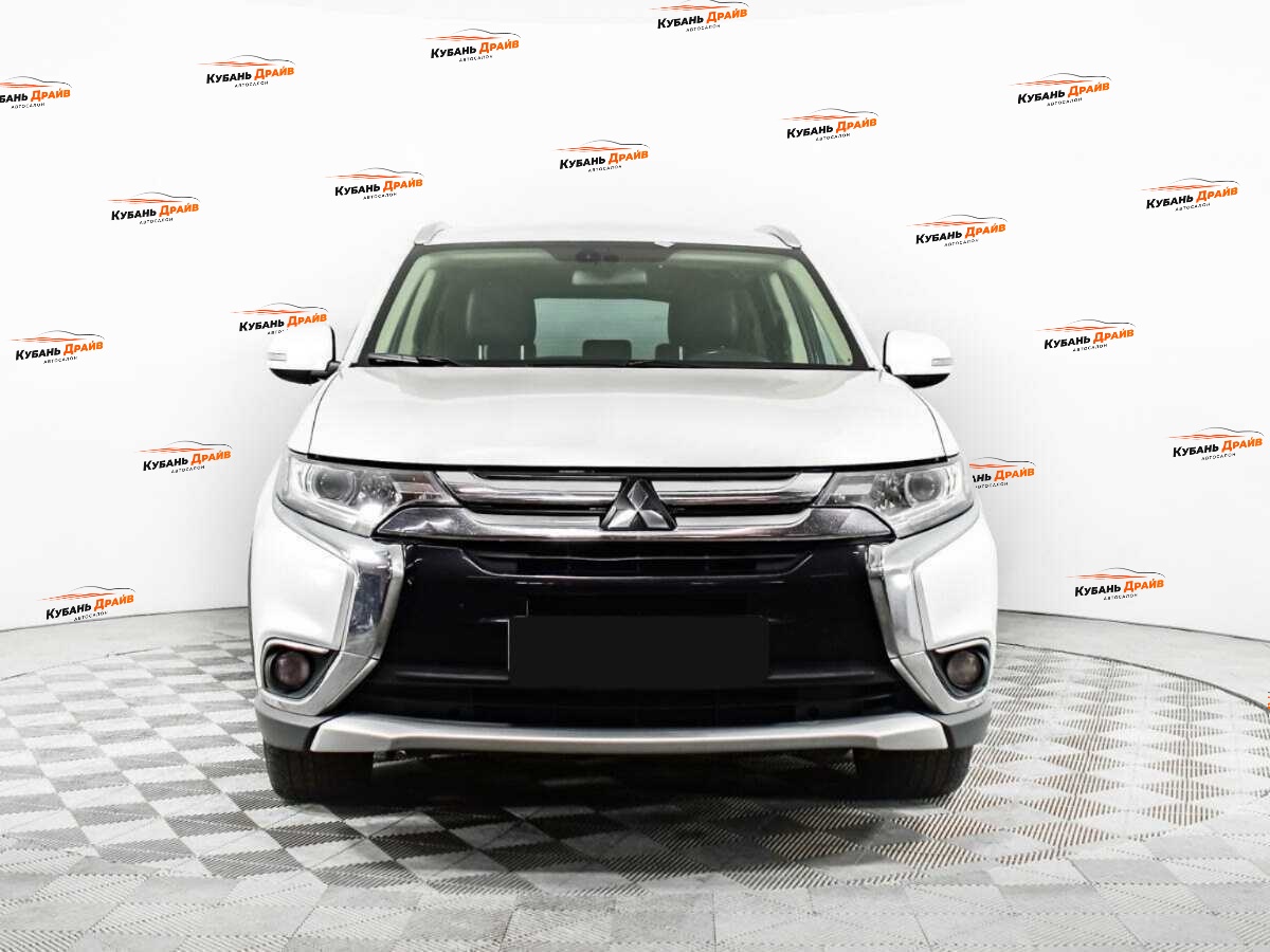 Mitsubishi Outlander 2015 года с пробегом. Фото: #1