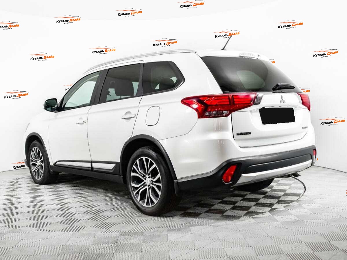 Mitsubishi Outlander 2015 года с пробегом. Фото: #6