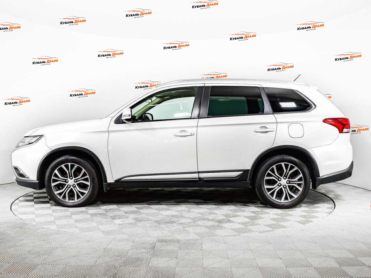 Mitsubishi Outlander 2015 года с пробегом. Фото: #7