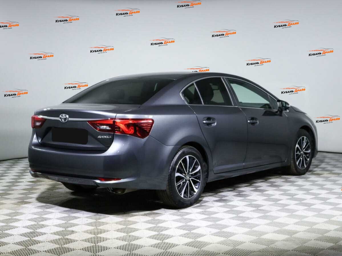 Toyota Avensis 2018 года с пробегом. Фото: #2
