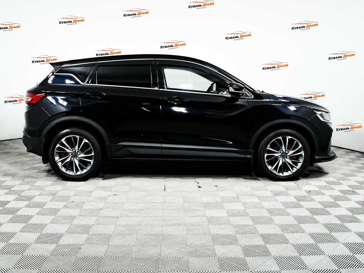 Geely Coolray 2022 года с пробегом. Фото: #3
